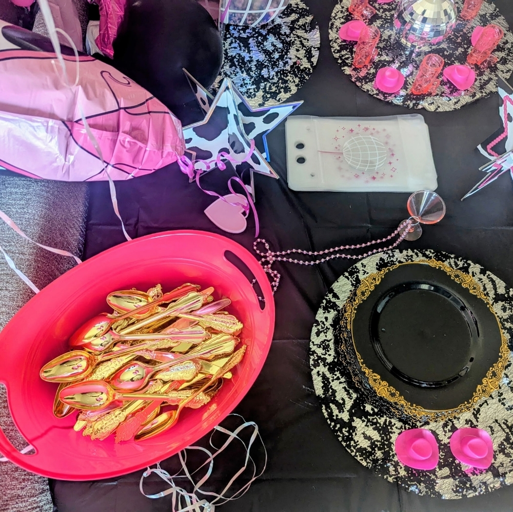 Cowgirl Princess Blingy Black Pink and Silver Party Supplies Set - Picture 2 of 8